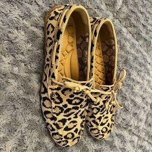 Vivaia loafers 9 brand new